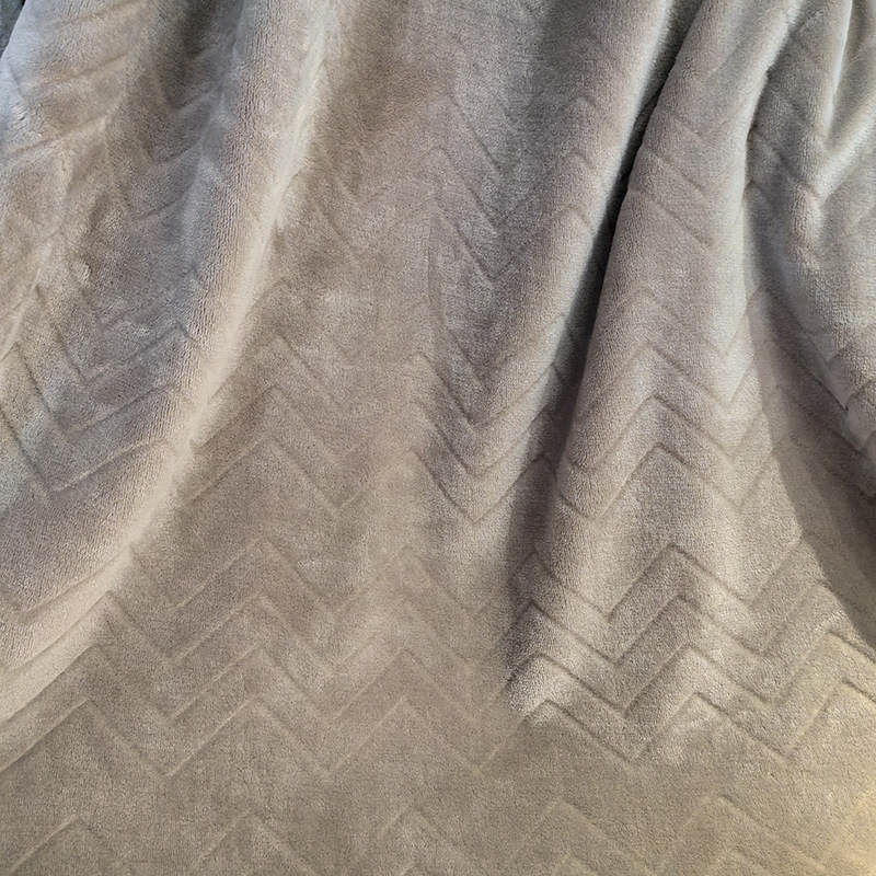 厂家供应褐色条纹格子印花法兰绒厚面料 睡衣服装用法兰绒面料