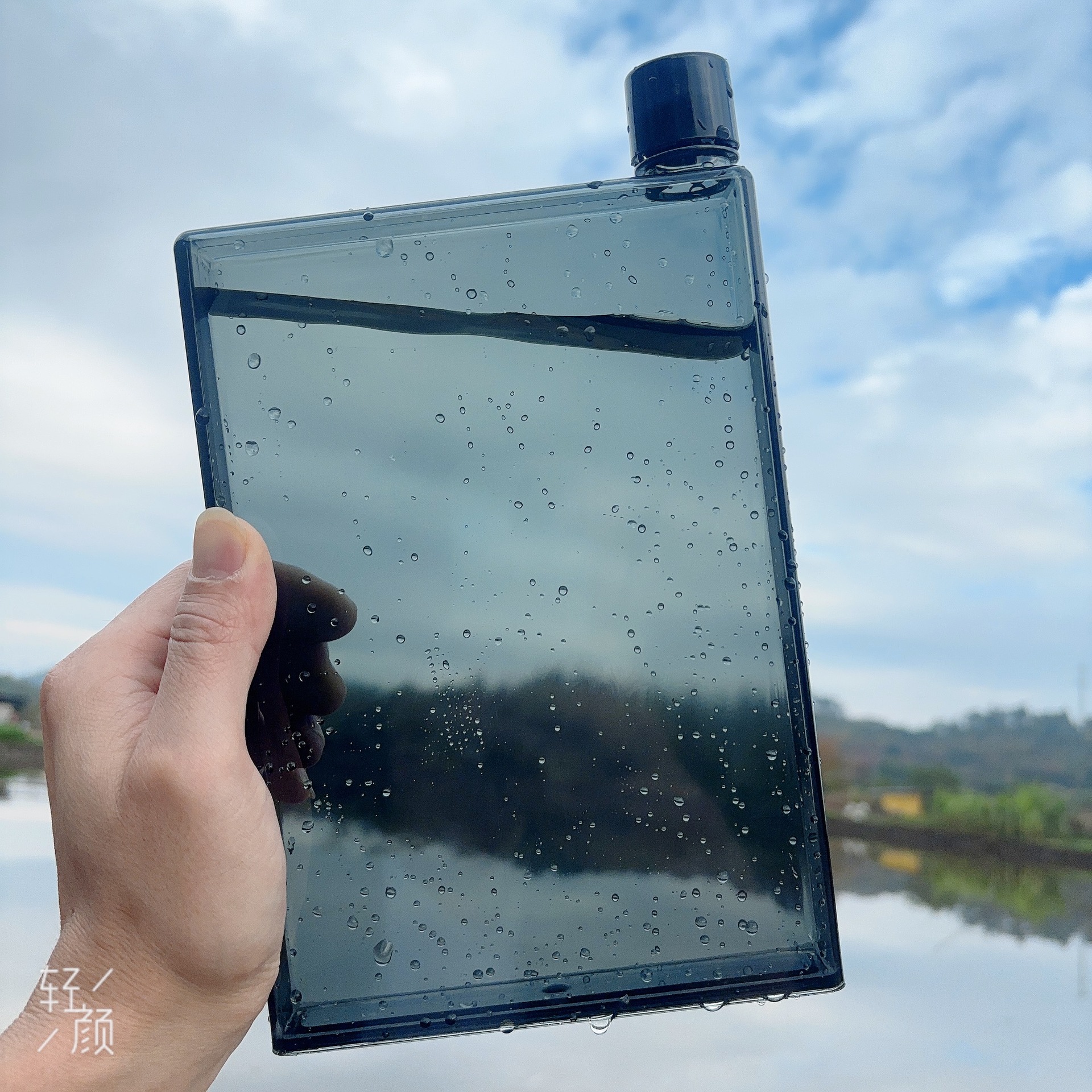Regalo creativo taza de plástico plana A5 papel taza de agua estudiante deportes taza de mano al por mayor A6memo hervidor de agua fabricante
