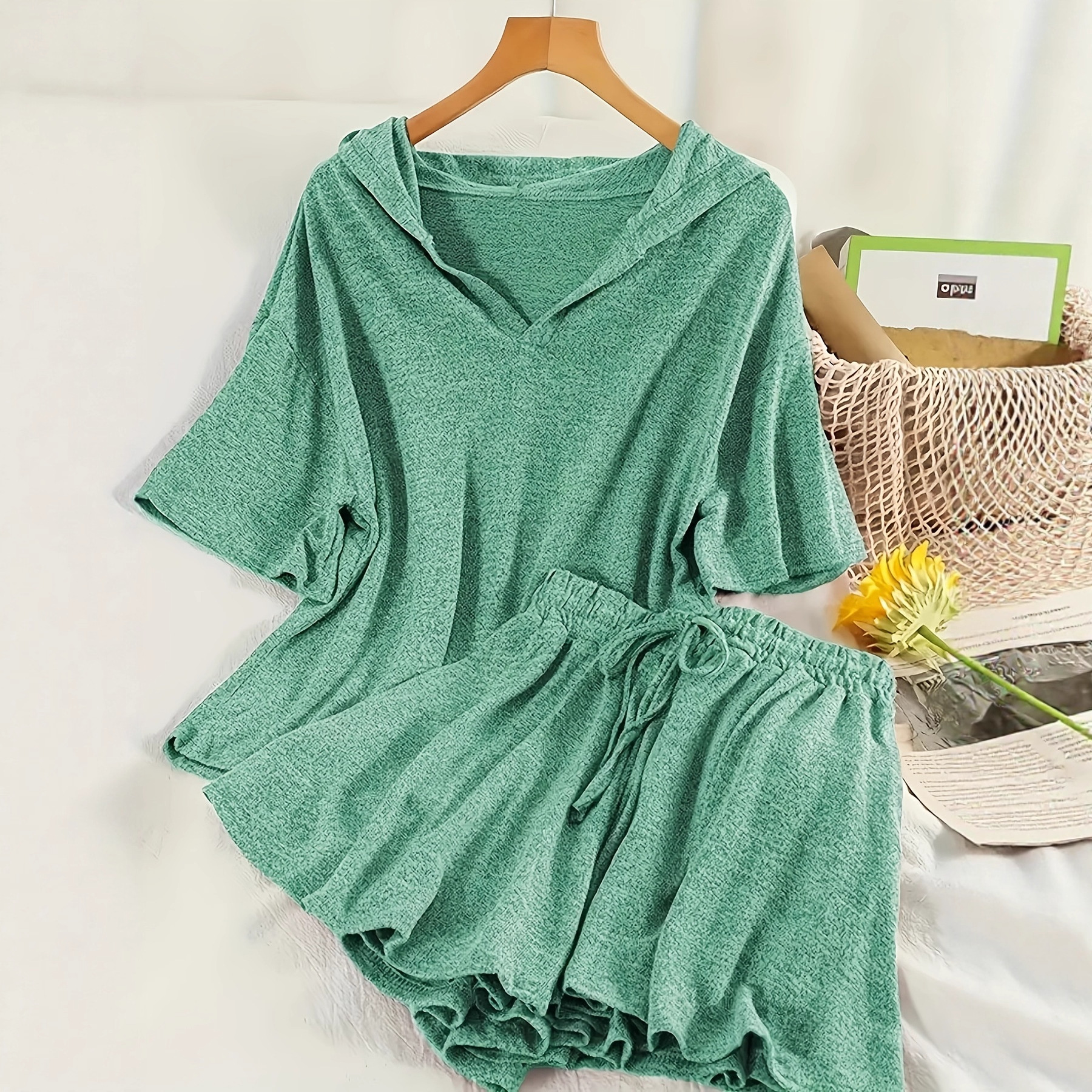 2026 Casual Sports Suit for Women, New Summer Style, Hong Kong Style, Loose, Fashionable, Stylish, Hooded Short-Sleeved Skirt Pants Two-Piece Set