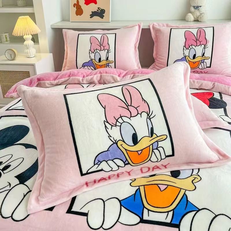 Hello kitty, Hello Kitty, warm pillowcase