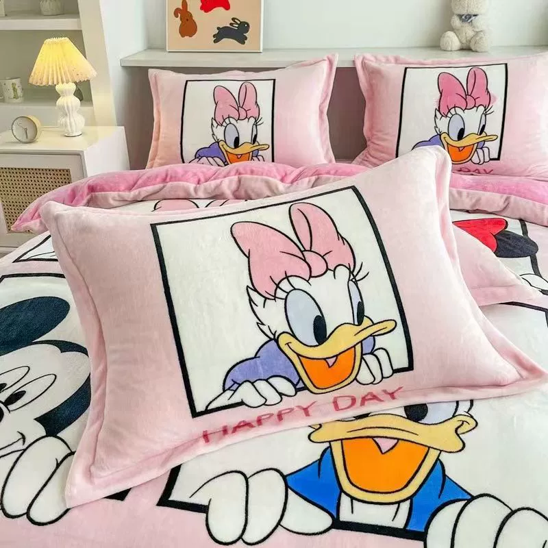 Hello kitty, Hello Kitty, warm pillowcase