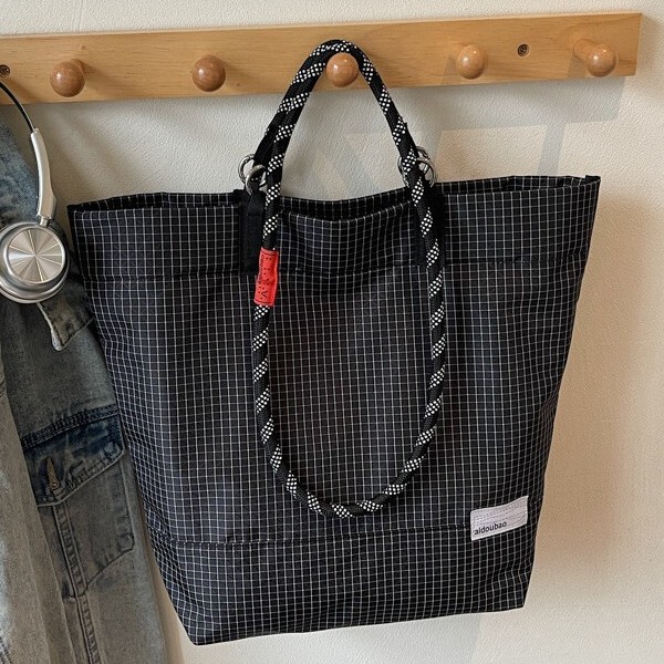 Cross-Border Japanese and Korean Style Autumn and Winter Plaid Underarm Bag, Large Capacity, Lightweight, Unisex Tote Bag, Handbag, Shoulder Bag Cross-Border Japanese and Korean Style Autumn and Winter Plaid Underarm Bag, Large Capacity, Lightweight, Unisex Tote Bag, Handbag, Shoulder Bag
