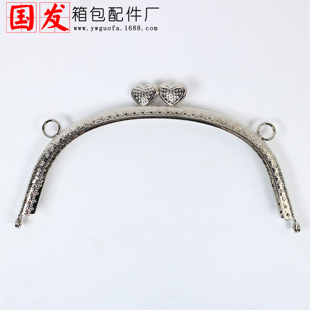 16.5CM arco en relieve en forma de corazón oro plateado