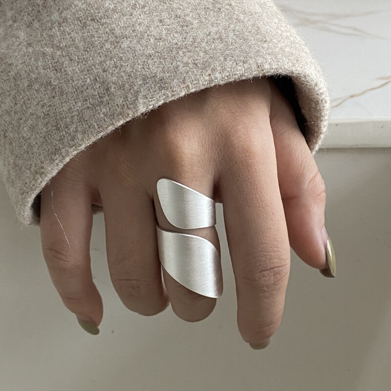 New Silver brushed matte open finger ring cold wind European and American design sense exaggerated personality irregular ring