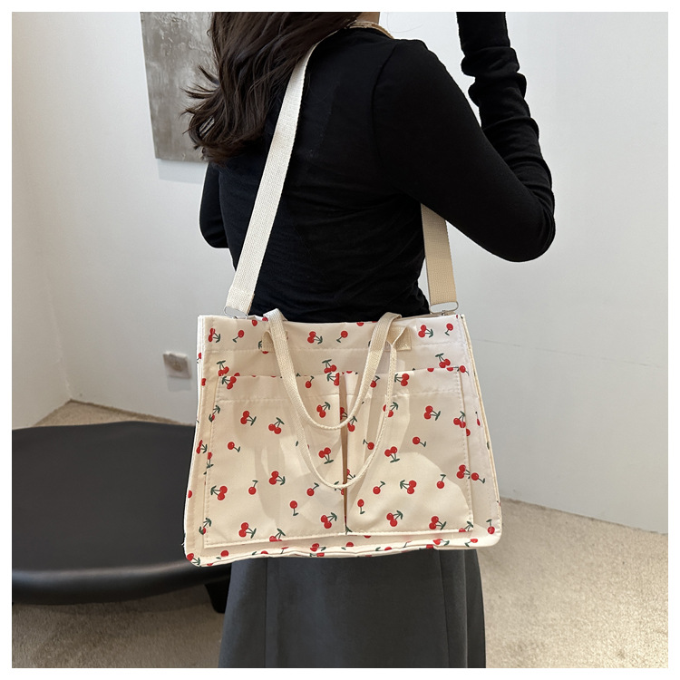 Large-capacity canvas student class 2024 Autumn new Korean-style trendy and personalized printed tote handbag for women undefined