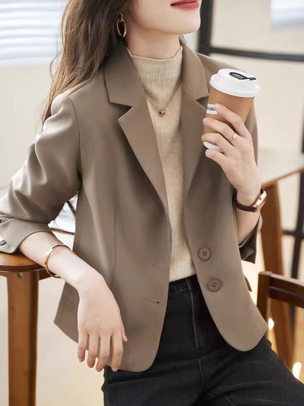 気質ブレザー女性の 2025 春と秋の新しいスタイルのシンプルな通勤多用途スーツ女性のトップショートスタイル|undefined