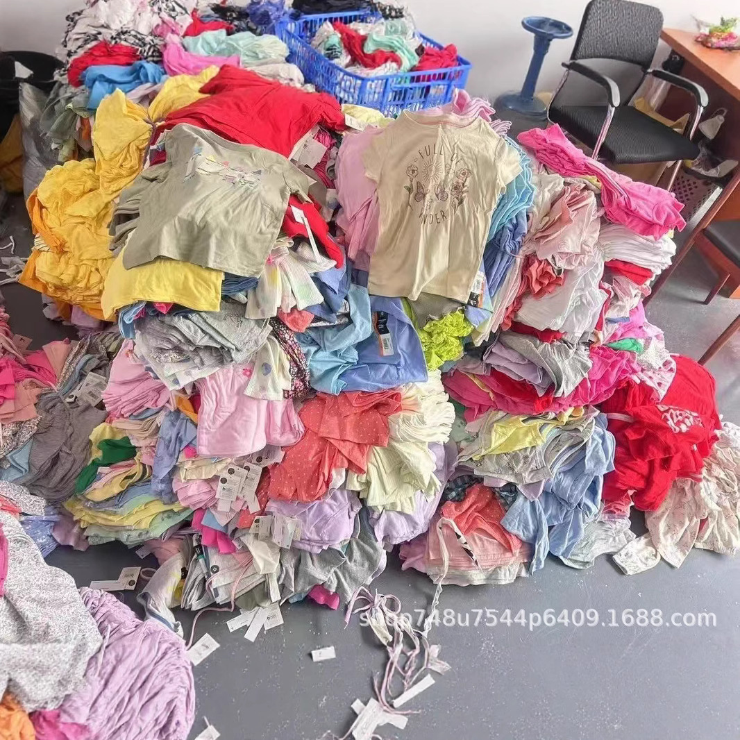 Export-oriented summer summer tops for Europe, America, and Amazon, comfortable, breathable, versatile, unisex, and children's clothing, mixed styles, low-priced wholesale.