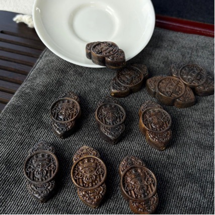 Agarwood Zaki Ram brand accessories, handmade DIY ornaments, small pendants, bracelets, and spacer beads