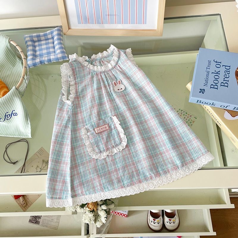 Vestido de niña verano súper lindo 2025 nuevo bebé dulce estilo occidental falda de princesa chaleco a cuadros estilo princesa