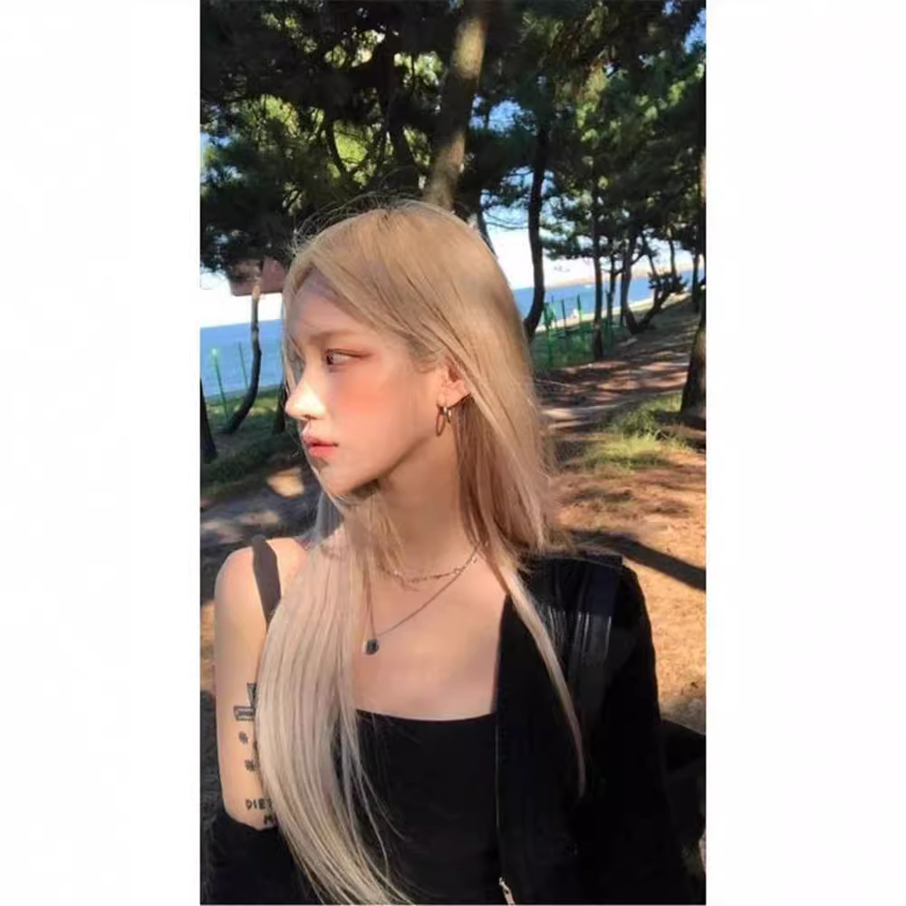 Xingcheng Peluca de mediana longitud femenina pelo largo femenino Grupo Rosa mismo estilo blanco dorado moda pelo largo recto cubierta de cabeza completa