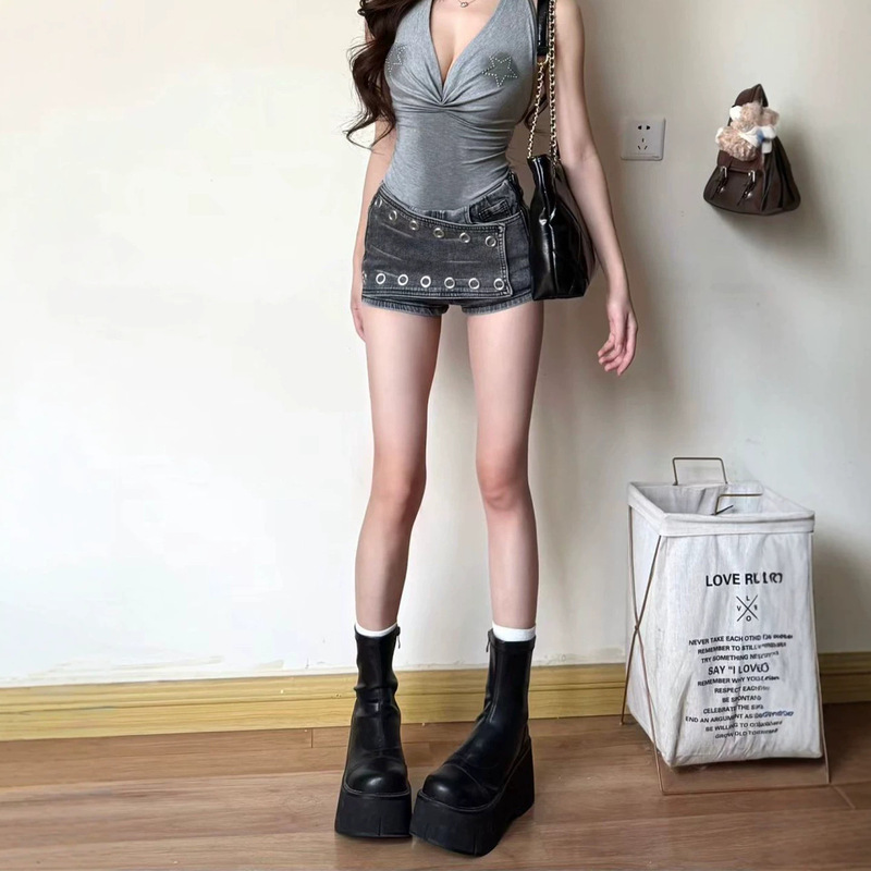 American Retro Y2K Spicy Girl Low-Waist Denim Ultra-Short Shorts for Women, Summer Street Punk Belt Washed Hot Pants Trendy