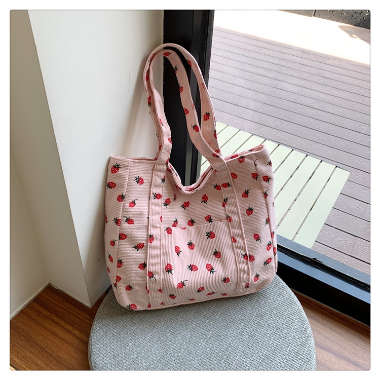 Women's Large Corduroy Strawberry Streetwear Sewing Thread Square Zipper Handbag display picture 4