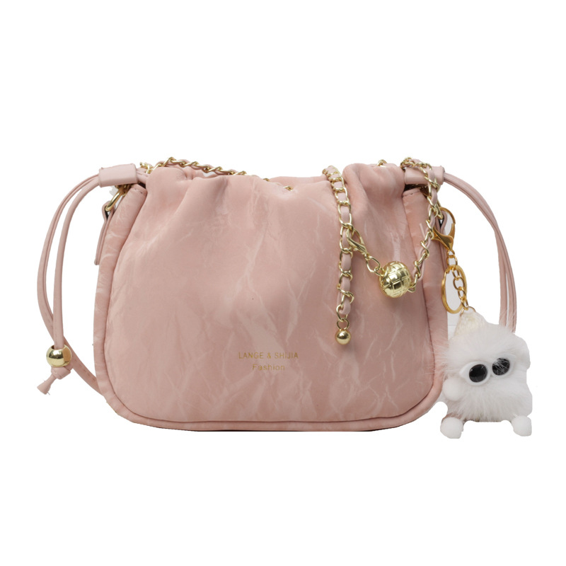 Bolsa de cordón de cadena de sentido de alta calidad para mujer 2025 nuevo bolso de hombro popular de todo fósforo bolso de cubo de textura de nicho de moda