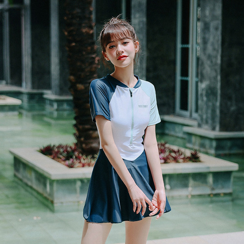 2024 new swimsuit women's one-piece sports style fashionable ins swimsuit hot spring cover belly slimming swimsuit