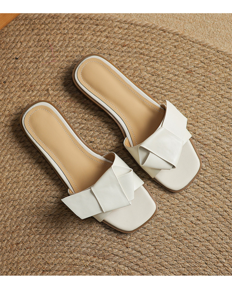 Dép sandal nữ da thật mũi vuông quai chữ V gấp gọn hoa — nâu, Màu trắng nhạt chi tiết 13
