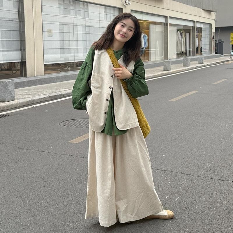 レトロな春と秋の新しい長袖シャツ、ベスト、ベスト、ニッチファッションワイドレッグキュロットの3点セットの完全なセット|undefined