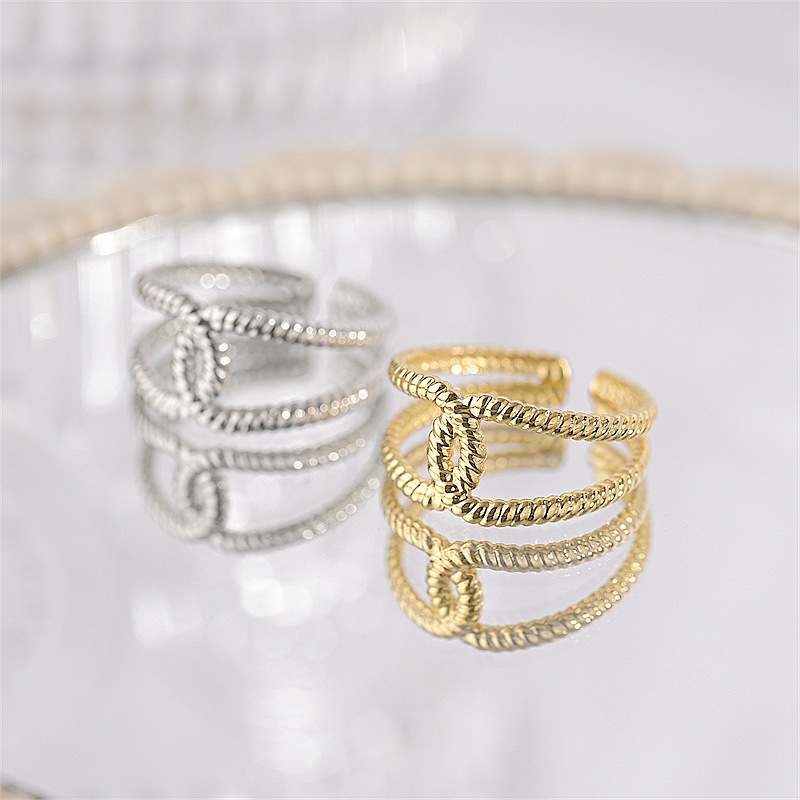 Fashion Plant Heart Shape Snake Titanium Steel Open Ring display picture 2
