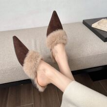 法式尖头毛毛拖鞋女外穿2026新款秋冬季晚晚风加绒粗跟包头棉拖鞋