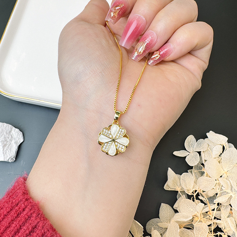 Vietnam diamantes de oro blanco flores combinación de collar sencillo anillo de lujo ligero para mujeres aretes de estilo elegante