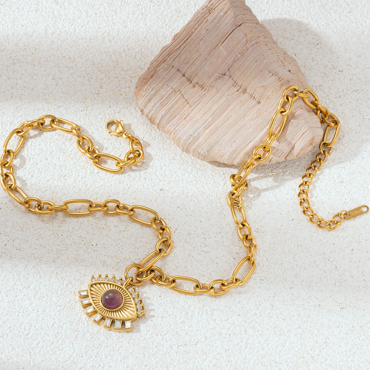 Collar de acero inoxidable de la UE y los Estados Unidos, lujo ligero, nicho universal, moda para mujeres, collar de ojos de demonios no se desvanece image 5