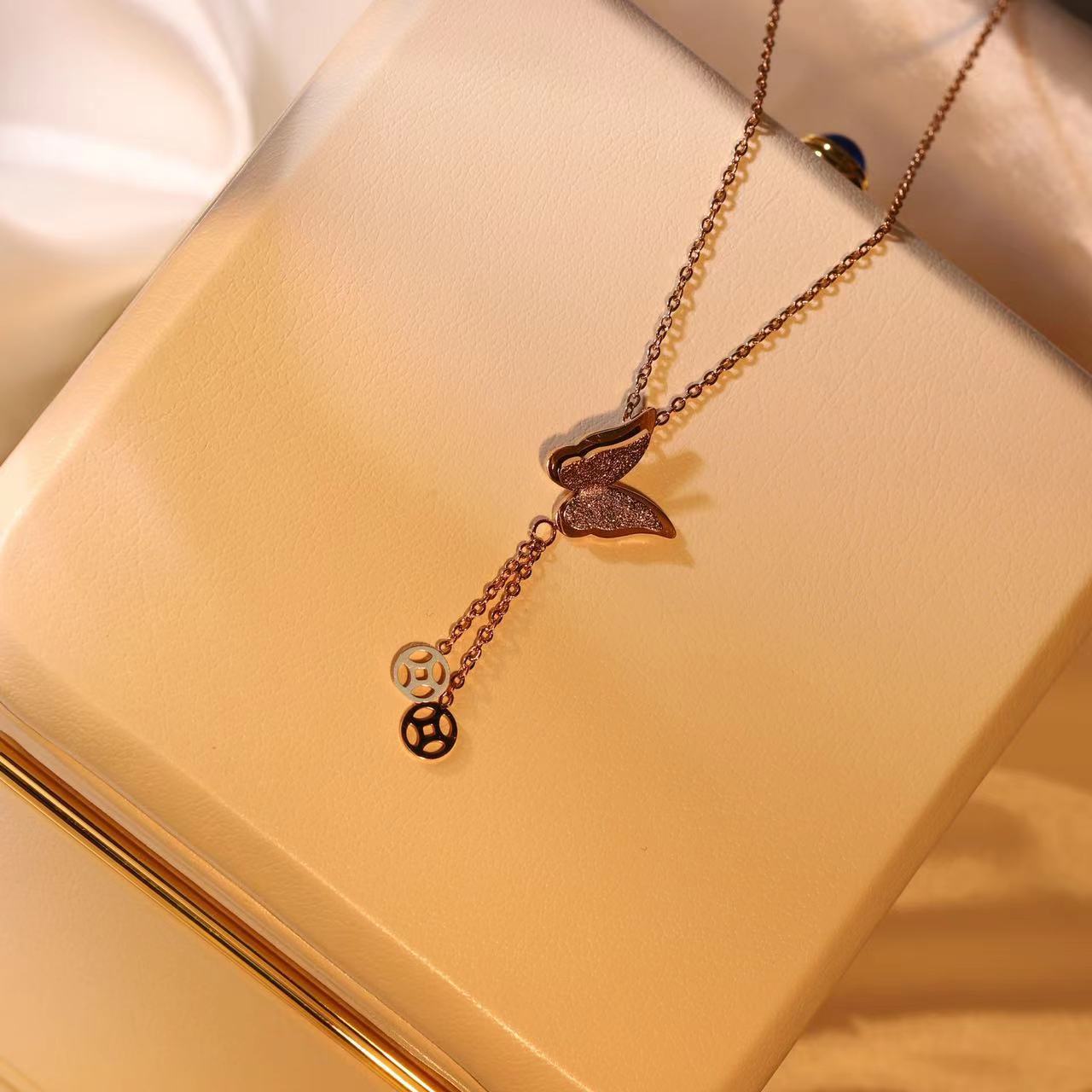 Fashion Heart Shape Titanium Steel Inlay Zircon Pendant Necklace 1 Piece