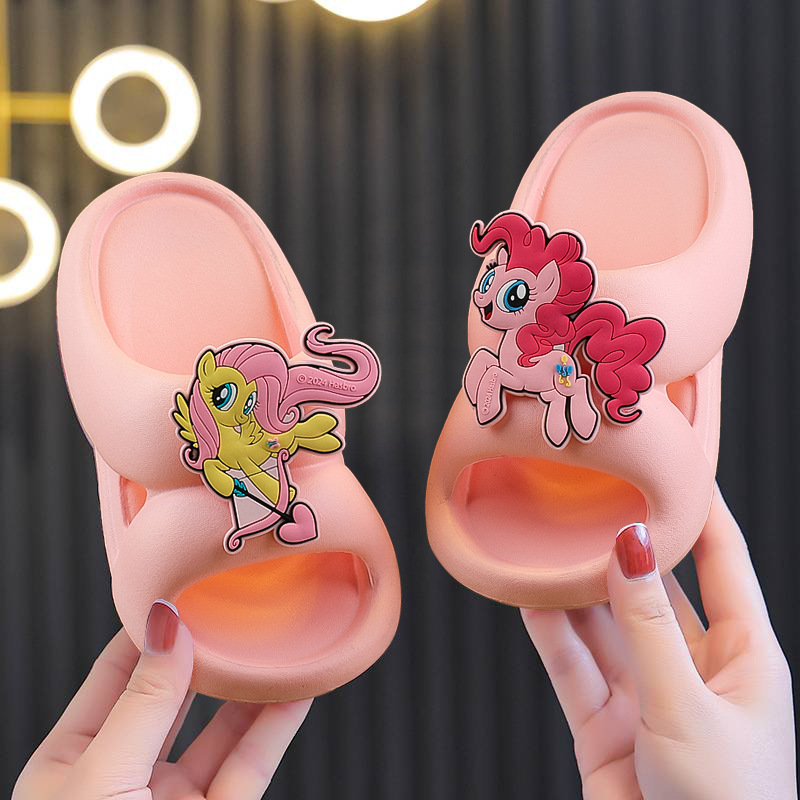 Pony Baoli verano nuevo estilo EVA para padres e hijos arrastre casa al aire libre lindo baño de dibujos animados baño sandalias y zapatillas antideslizantes
