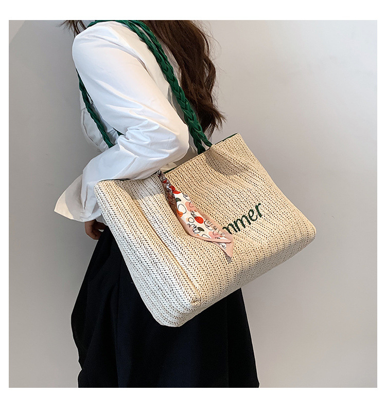 2022 New Summer Large Capacity Embroidery Thread Shoulder Straw Tote Bag display picture 6