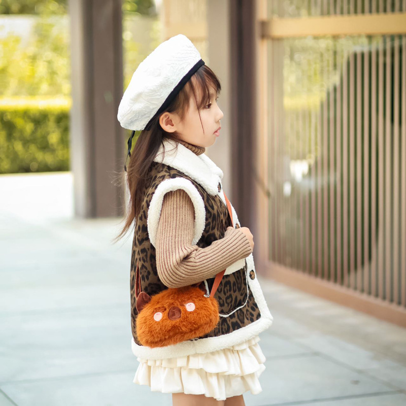 Animal pequeño lindo bolso de hombro para niñas pequeño mini bebé bolso de cambio 2025 otoño y invierno nuevo bolso de peluche para niños