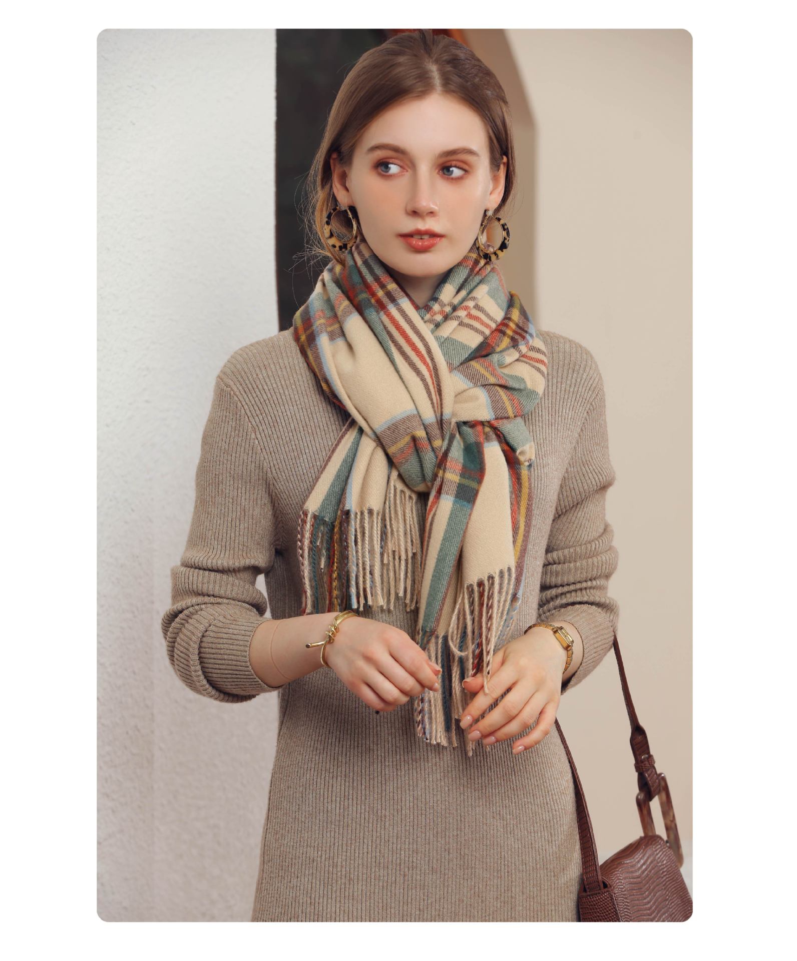 2024 New Winter Fashion Versatile Scarf Style Checkered Warm Tassel Scarf Women's Medium To Long Style_voghion.com