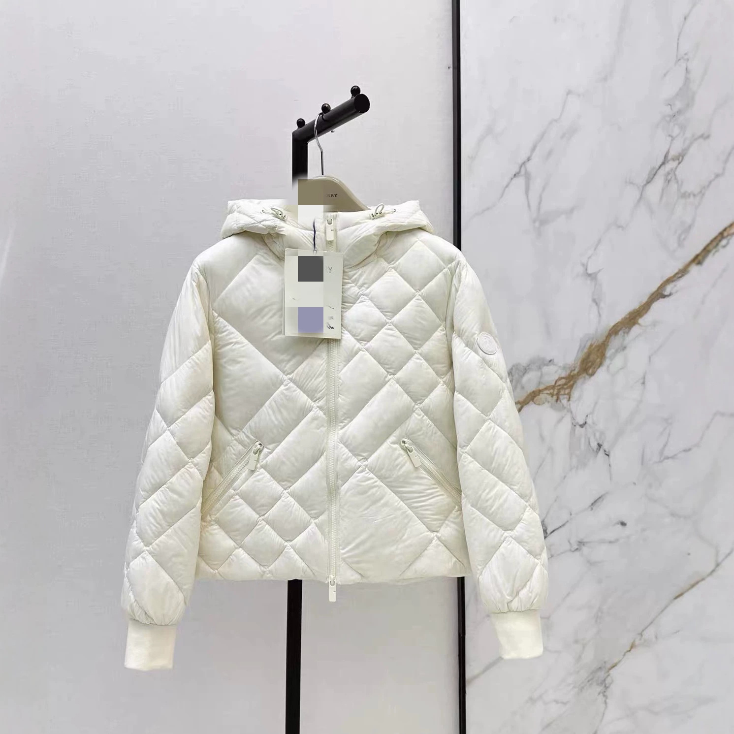 Cross-border selection of Mongolian-style hot-selling down jackets, hooded short down jackets, waist-cinching designs, in stock, wholesale warm outerwear