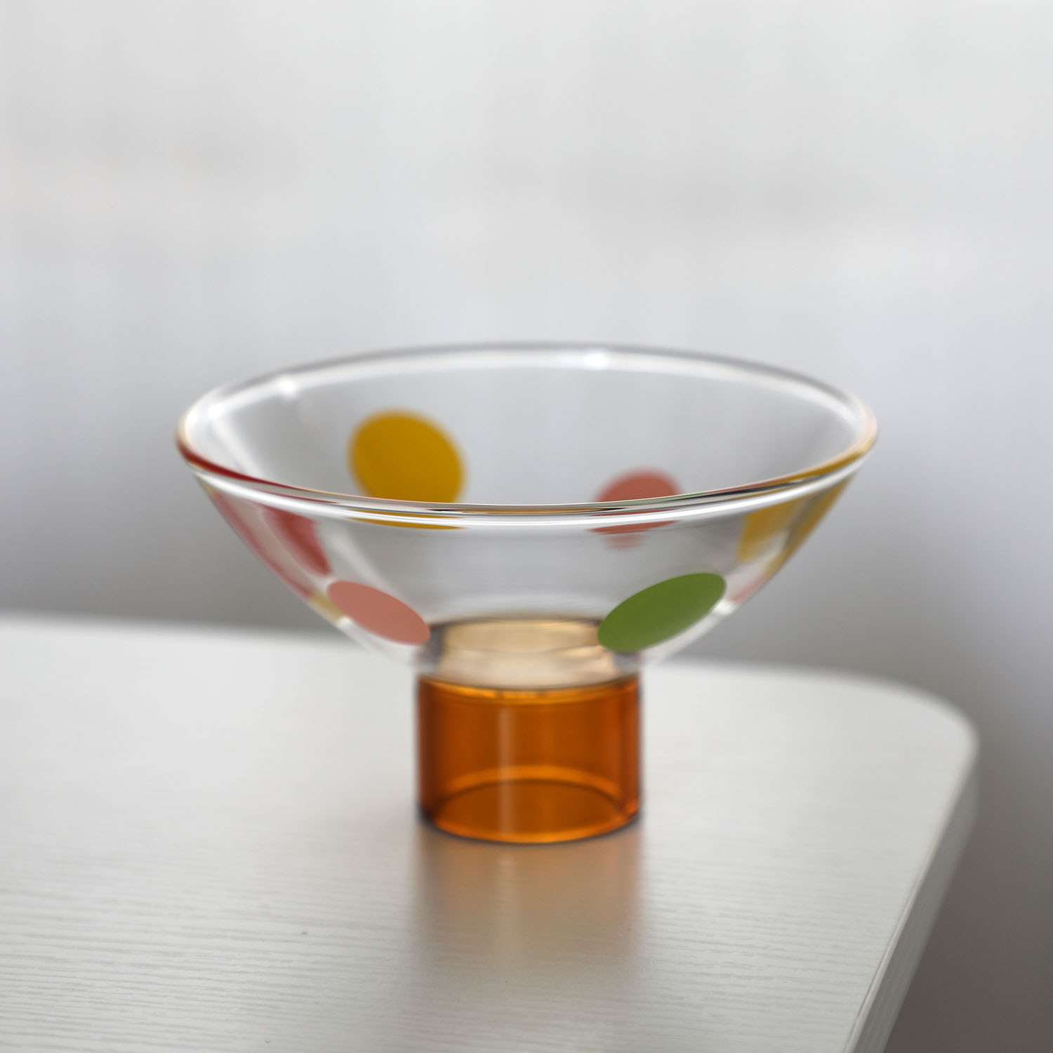 Amber bottom bowl