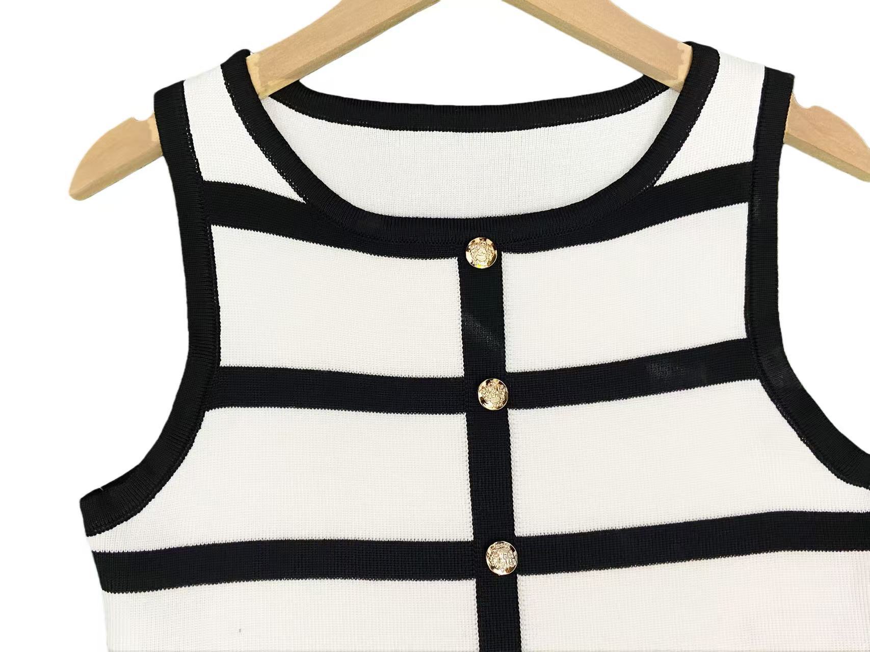 Fashion Striped Sleeveless Knit Dress With Contrast Color & Single Button - Slim Fit, Versatile, Casual & Elegant Women's Dress_ecoleips.com