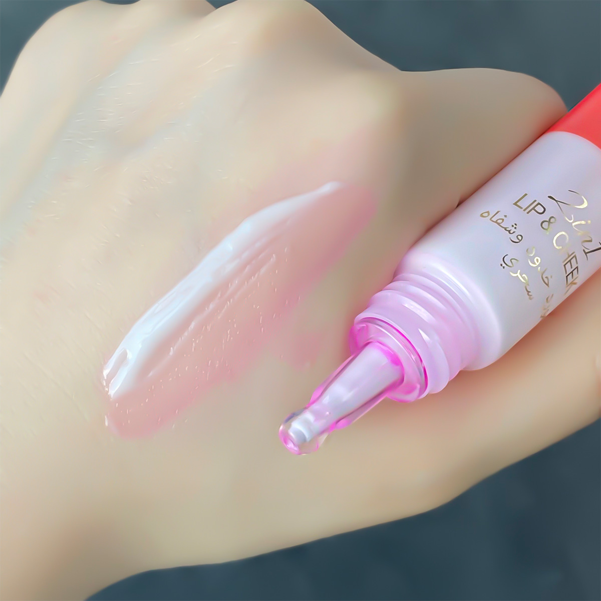 Rubor líquido mate que cambia de temperatura Aireado, ligero, transparente, desarrolla el color, de larga duración, quemado por el sol, baja saturación, alto brillo_voghion.com