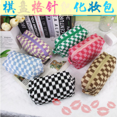 New ins style checkerboard knitted cosmetic bag contrasting wool plaid large capacity storage organizer bag pencil bag