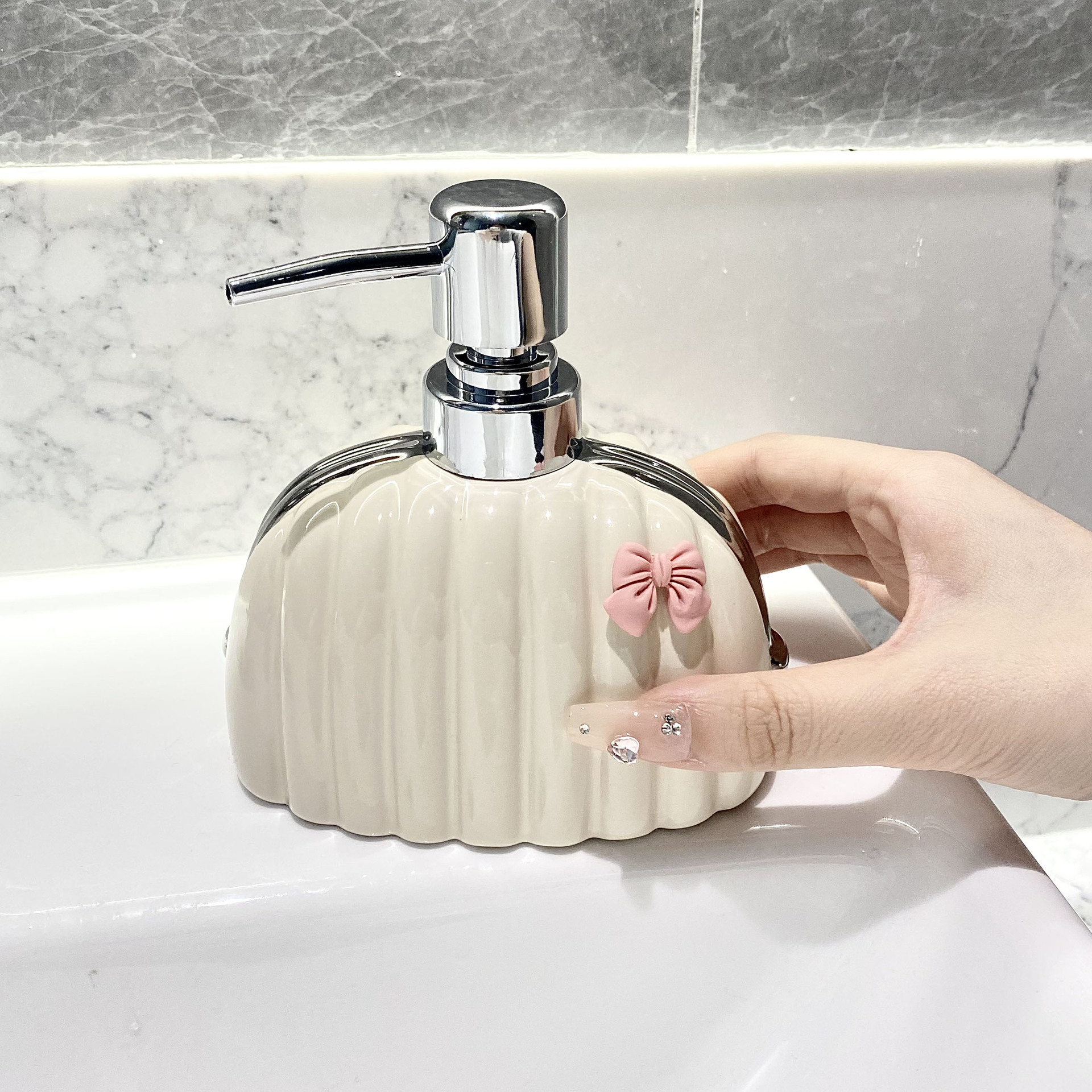 Crema estilo desinfectante de manos botella baño lavado de mesa Botella de loción Gel de ducha Champú de tipo de prensa sub-botella vacía
