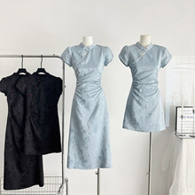 一源创【小苍兰】新中式连衣裙女秋雪兰提花中长款立领旗袍裙批发