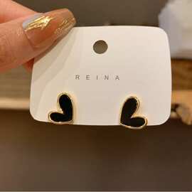 爱心耳钉女小巧精致气质小众设计日常简约耳环耳饰