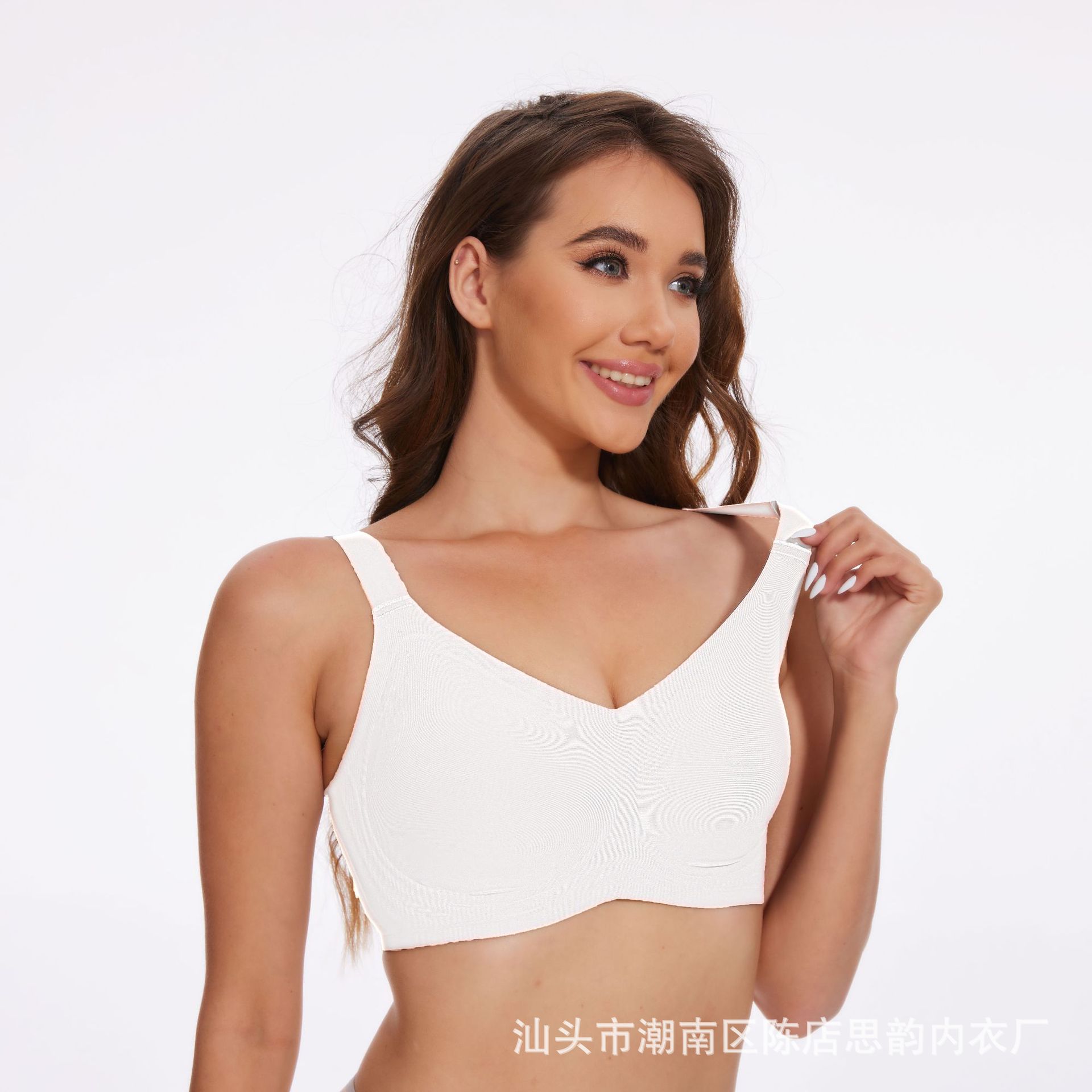 Transfronterizos para Amazon venta caliente nuevo tipo de bra sin anillo de acero ropa interior diaria adhesivo sin marca comercio exterior tamaño europeo y americano