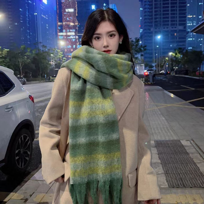 Karierter Schal in Schwarz und Weiß, verdickte Farbe, warmer Schal mit Fransen_voghion.com