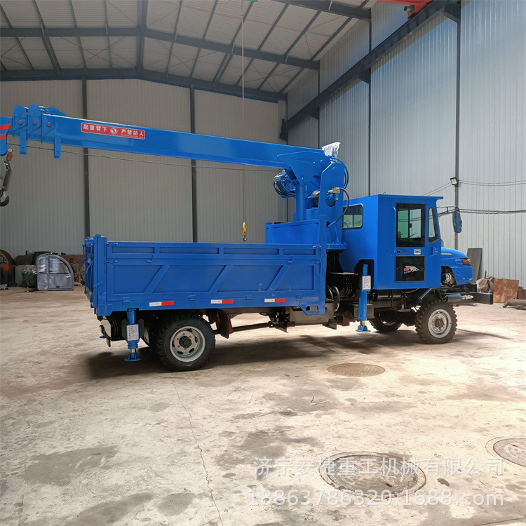 小型四驱四不像随车吊 3吨工程四不像随车吊 Q375型材随车吊运机