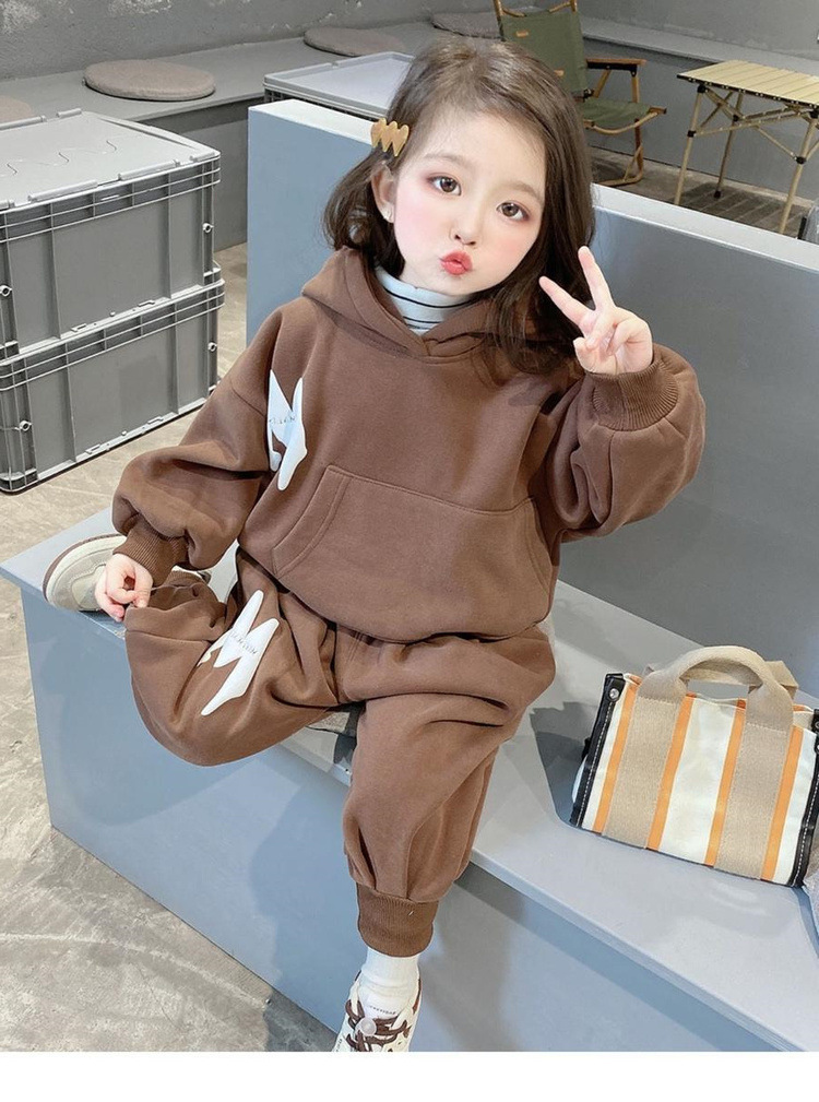 Plysjsett for jenter 2023 nye friterte gatehøst vinterklær barne- og guttesport fortykket genser_voghion.com