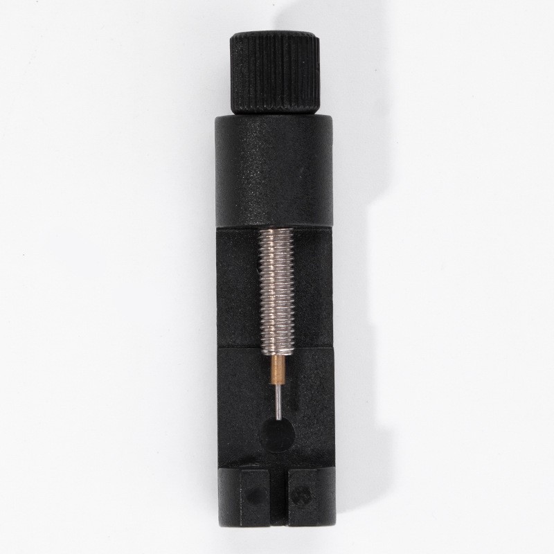 Metal watch strap adjuster, steel watch strap chain adjuster, watch strap replacement adjuster, watch chain adjustment, watch repair and adjustment tool Application Scenario