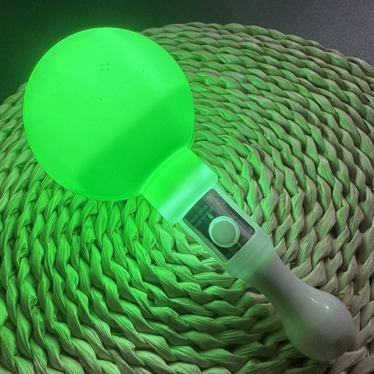 Martillo de arena luminoso props sonoros varilla fluorescente mano luminosa atmósfera reunión anual de palos de apoyo bar fiesta KTV