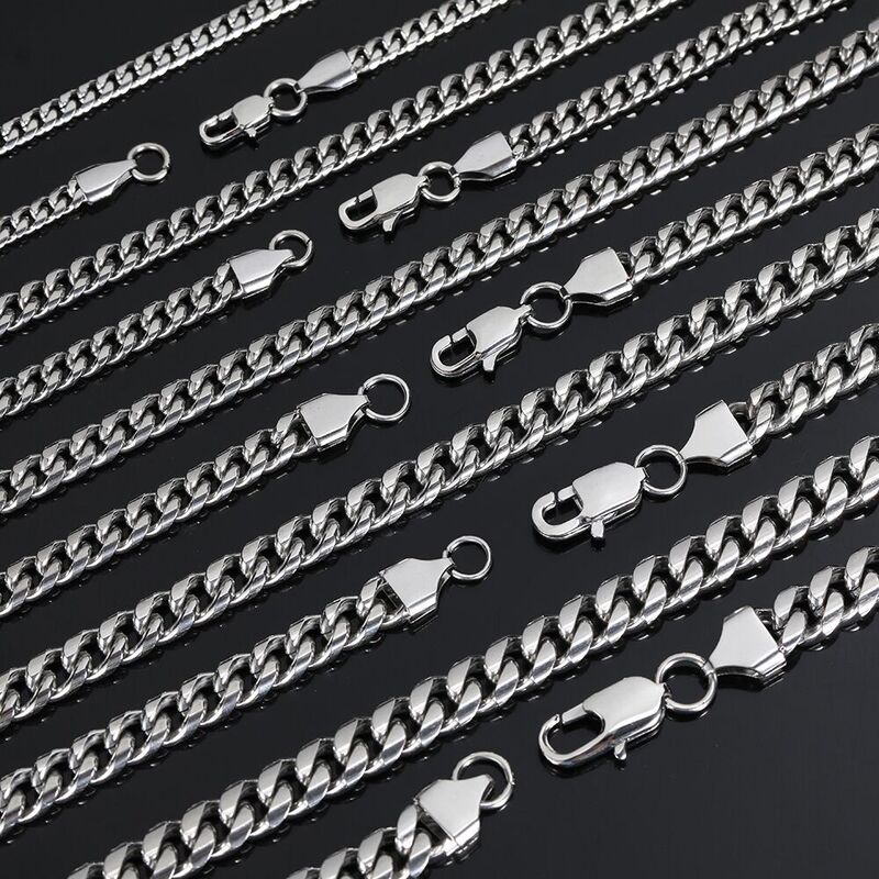 European and American Stainless Steel Snake Head Japanese Buckle Round Grinding Encrypted Cuban Necklace Real Gold Electroplated Titanium Steel Men's Necklace European and American Stainless Steel Snake Head Japanese Buckle Round Grinding Encrypted Cuban Necklace Real Gold Electroplated Titanium Steel Men's Necklace
