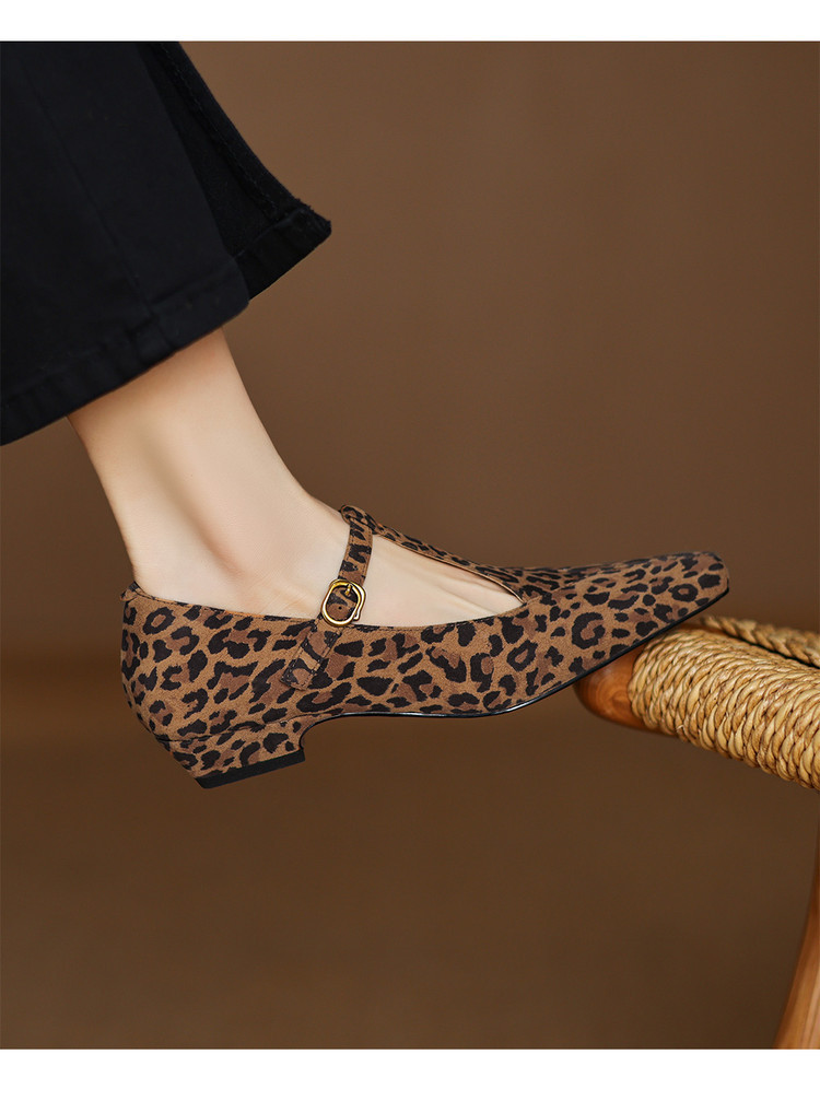 茶 chi- CHIKO Akira Square Toe Chunky Heels T-Strap Shoes