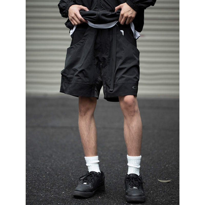 Auticup's new outdoor hiking vibe functional large pocket casual shorts are waterproof and loose-fitting for men Auticup's new outdoor hiking vibe functional large pocket casual shorts are waterproof and loose-fitting for men