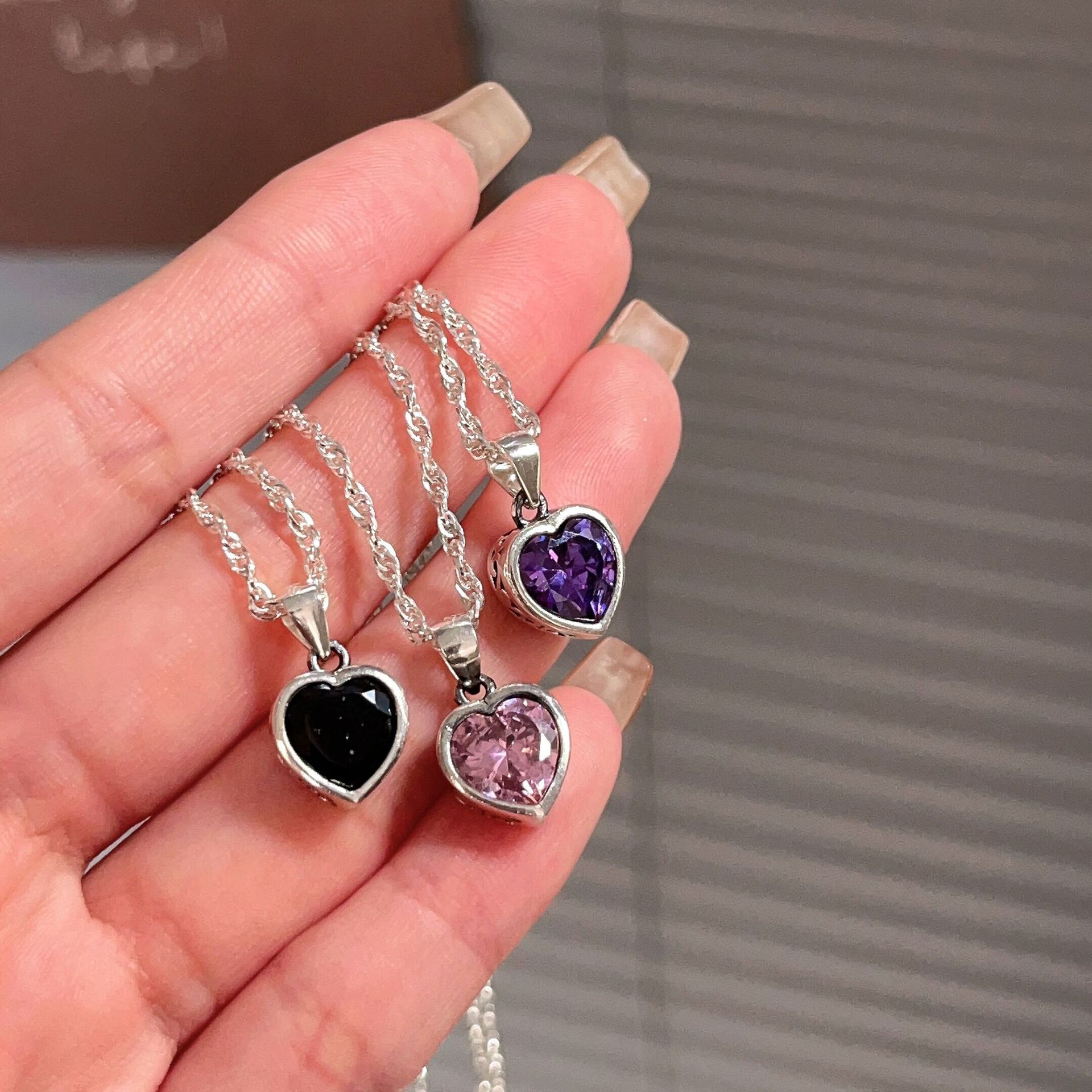 Inlay Design 925 Sterling Silver Zircon Inlay Heart Shape Pendant Necklace