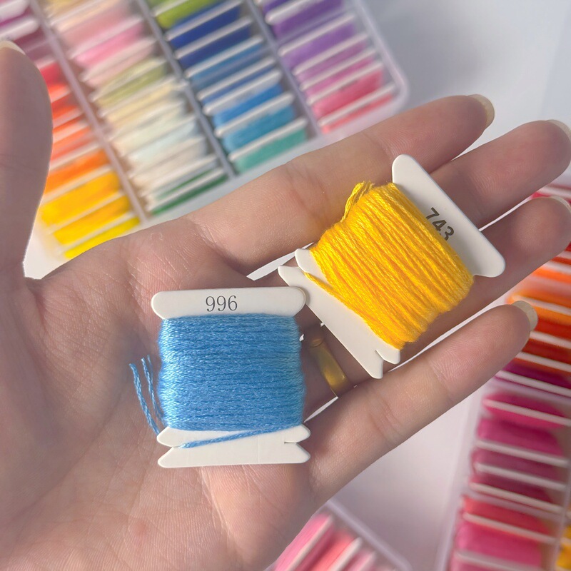 箱入りクロスステッチ糸、カラフルな刺繍糸、DIY 編み物カラフルな綿糸、刺繍糸|undefined