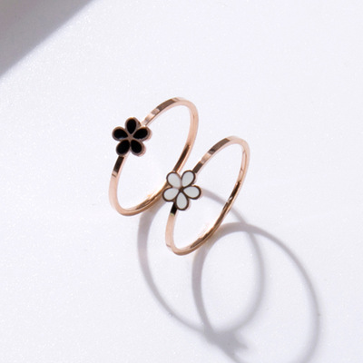 Japan and South Korea fashion Titanium Rose Gold Daisy black and white Glue Ring personality temperament ins Flower index finger ring