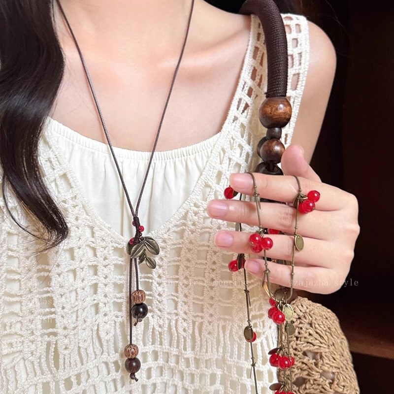Bohemian Retro Cherry Beaded Necklace for Women, Winter Forest Style Long Fashion Layered Collarbone Sweater Chain Accessory Bohemian Retro Cherry Beaded Necklace for Women, Winter Forest Style Long Fashion Layered Collarbone Sweater Chain Accessory